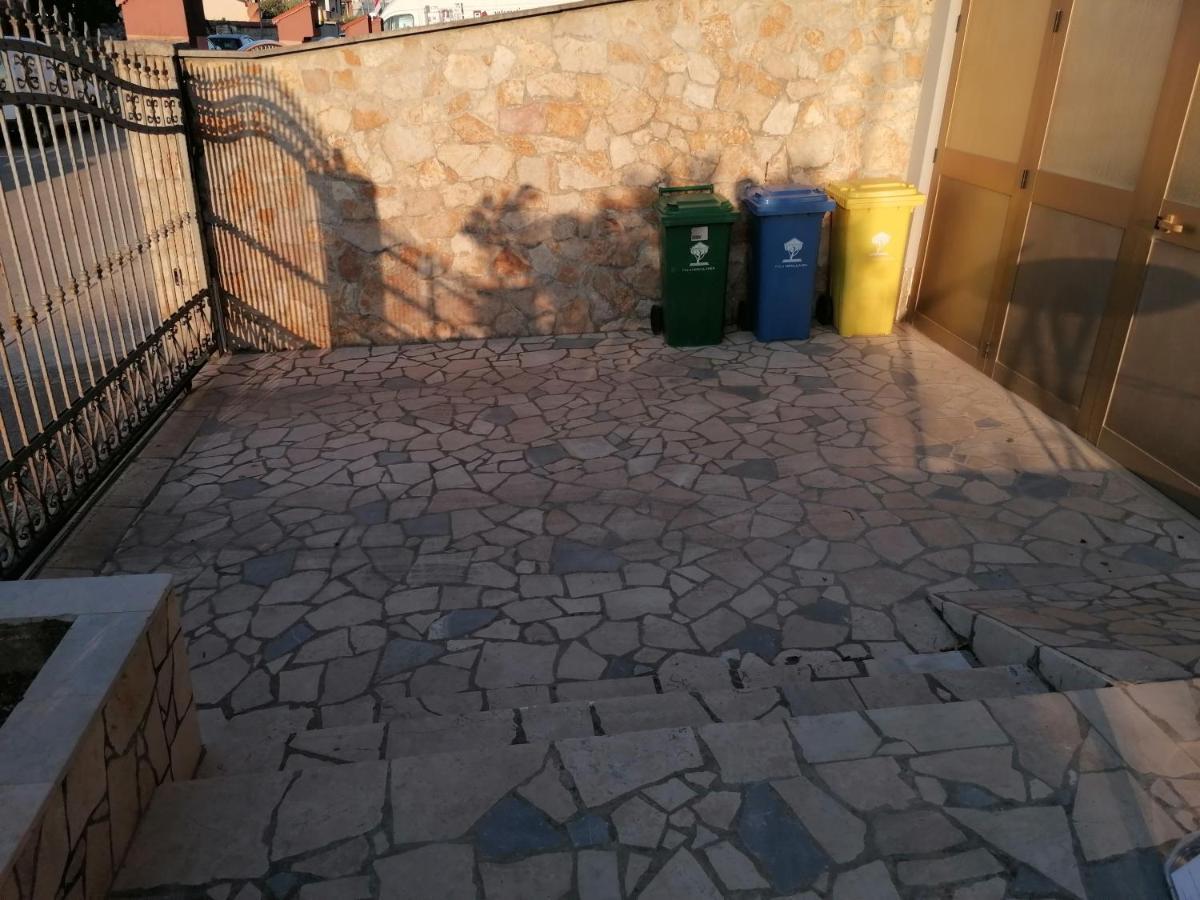 Apartment A & N With Free Private Parking Pula Exterior foto