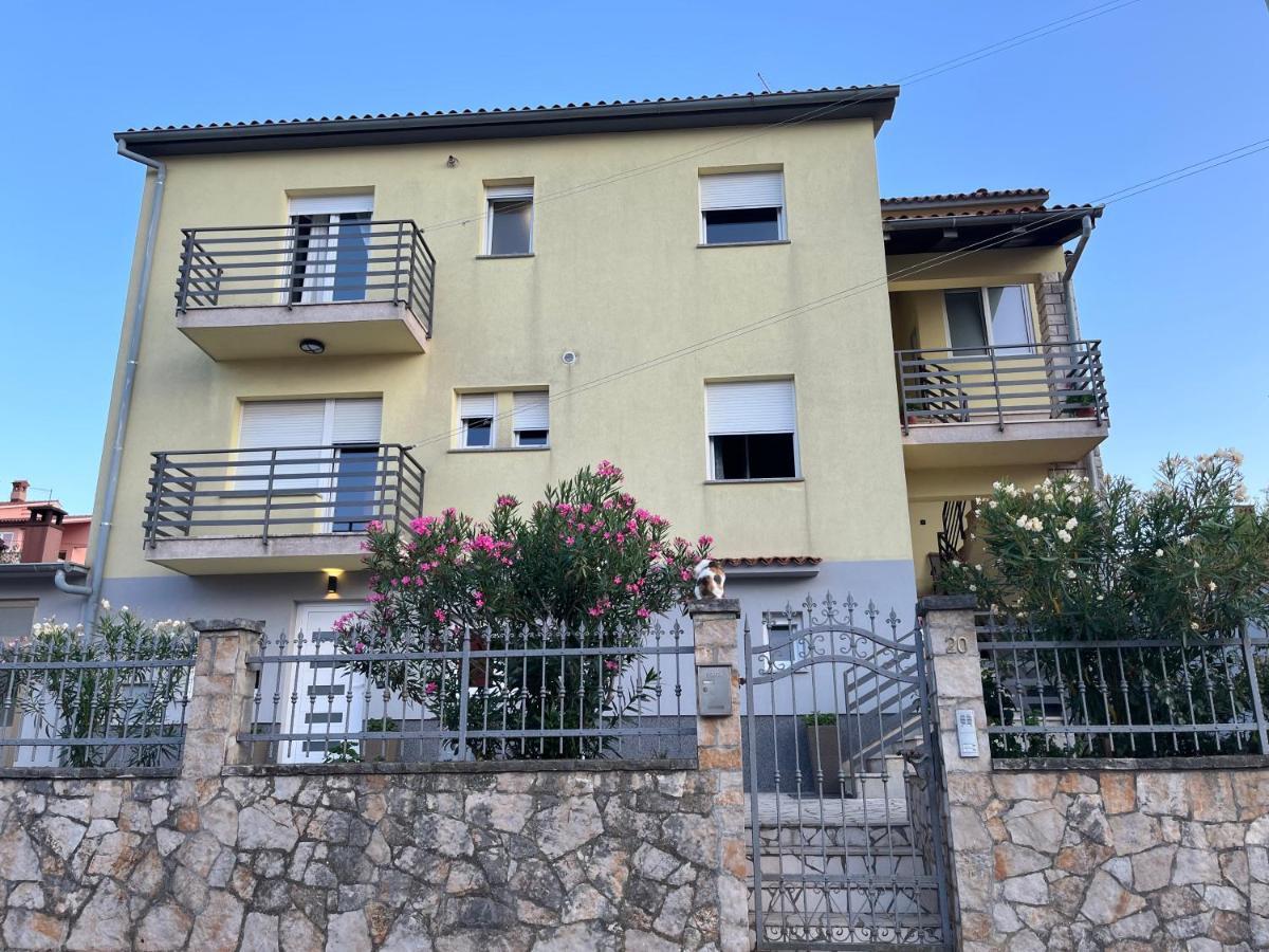 Apartment A & N With Free Private Parking Pula Exterior foto