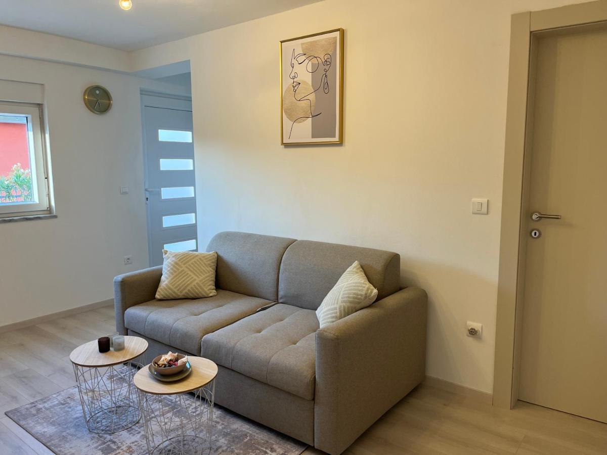 Apartment A & N With Free Private Parking Pula Exterior foto