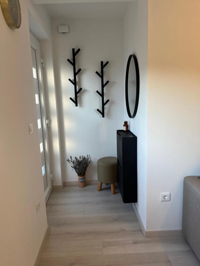 Apartment A & N With Free Private Parking Pula Exterior foto